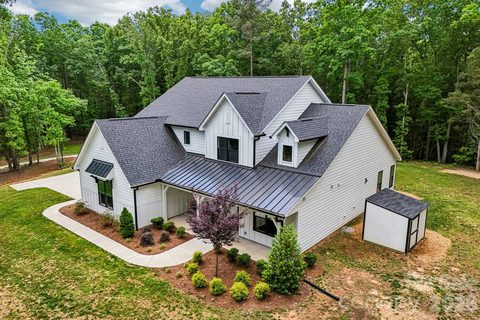8049 Catawba Cove Drive sold home in Catawba Cove, Belmont, NC