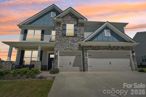 4138 Wild Olive Drive pending home in The Oaks At Skybrook North, Huntersville, NC