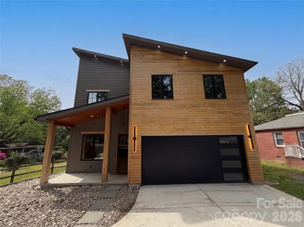 1609 Richland Drive active home in Oakhurst, Charlotte, NC