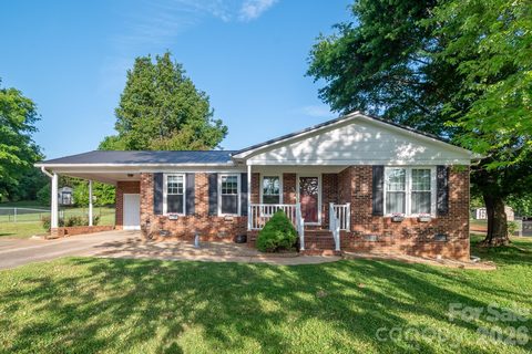 111 Southglenn Drive sold home in Southglenn, Shelby, NC