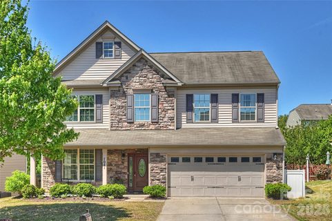 Homes in Almond Glen, Fort Mill