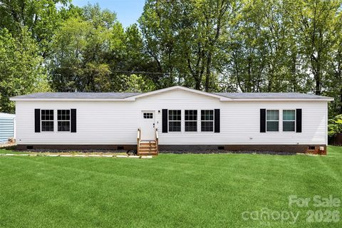 5236 Montana Circle sold home in Country Acres, Concord, NC