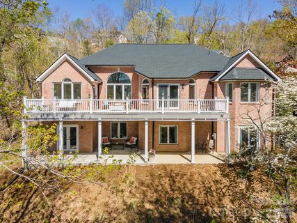 11 High Meadow Drive active home in Reems Creek Comm And Golf Club, Weaverville, NC