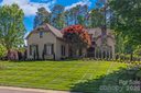 3026 Kings Manor Drive sold home in Matthews, SC