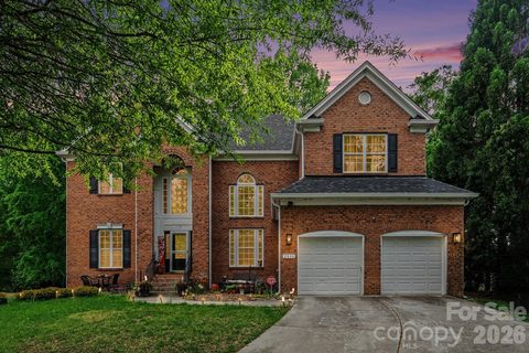 2516 River Oaks Drive active home in Barrington, Waxhaw, NC