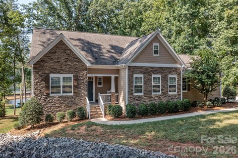 348 Catalina Drive sold home in Catalina Cove, Mooresville, NC