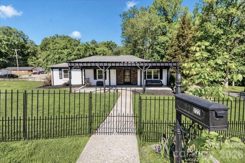 222 Cliffside Drive sold home in Briarcliff, Kannapolis, NC