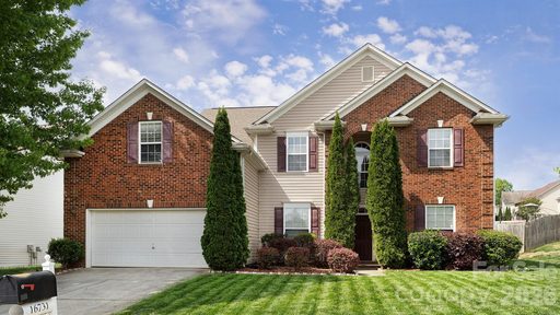 16731 Macanthra Drive active home in Old Stone Crossing, Charlotte, NC