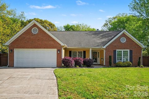 12201 Windus Court sold home in Yorkshire, Charlotte, NC