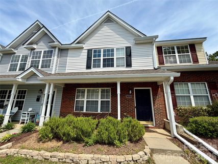 732 Rock Lake Glen active townhome in Cole Creek, Fort Mill, SC
