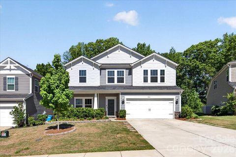 Homes in Amberley, Belmont