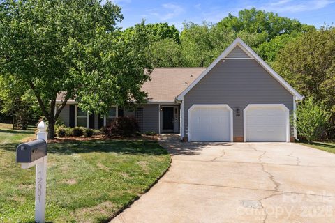 12001 Lazy Willow Lane sold home in Yorkshire, Charlotte, NC