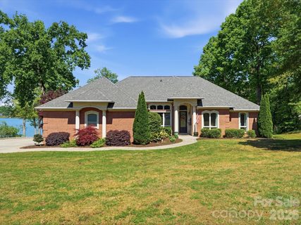 A home in Waterfront Woodbridge