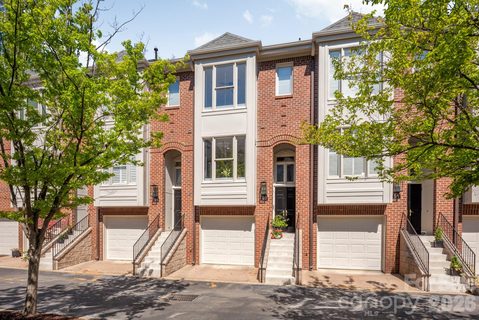 367 W 7th Street