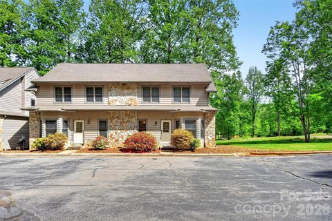 307 Blue Ridge Drive active home in Linville Falls Mountain Club And Preserve, Marion, NC