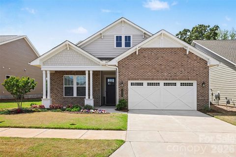 2026 Lake Como Drive