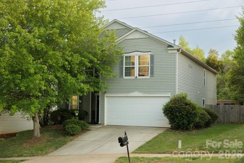 6135 Blue Ash Lane active home in Kingstree, Charlotte, NC