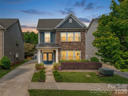 8753 Aspinwall Drive active home in Brookline, Charlotte, NC