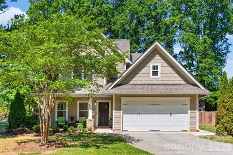 2562 Roseview Lane