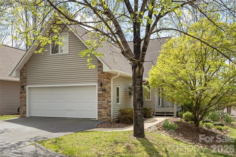 2115 Cumming Woods Court active townhome in Cummings Cove, Hendersonville, NC