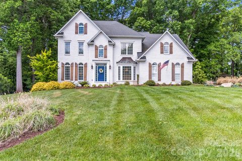 Woodland Hills, Mooresville