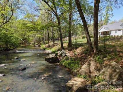 16 Creston Circle active lot in Overhill Acres, Charlotte, NC