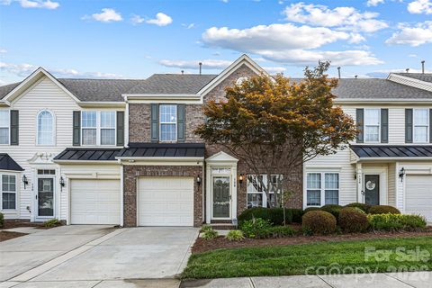 128 Autumn Falls Drive sold townhome in Autumn Cove At Lake Wylie, Lake Wylie, SC