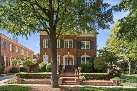 3343 Indian Meadows Lane pending home in Heydon Hall, Charlotte, NC