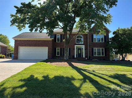 8219 Deer Drive pending home in Stallings Glen, Harrisburg, NC