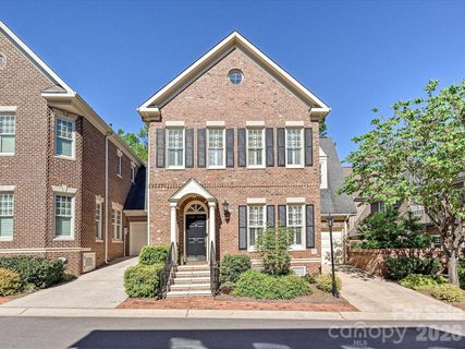1117 Dilworth Crescent Row