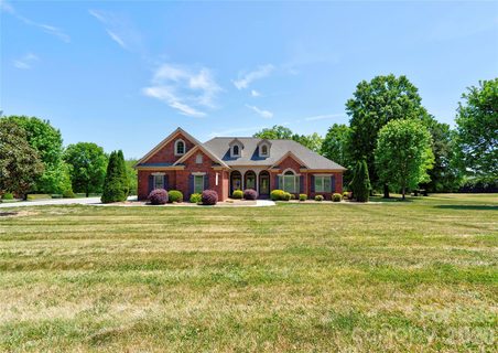 Homes in The Pointe, Cherryville