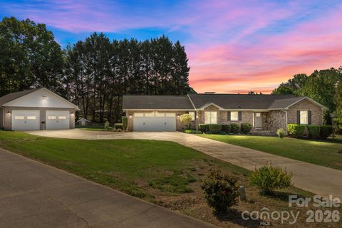 Homes in Oakcrest, Newton