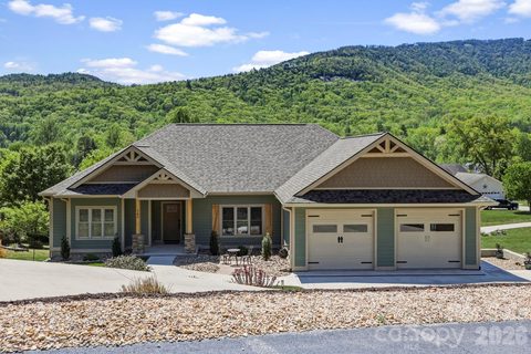 141 N Crab Meadow Drive sold home in Crab Creek Valley, Hendersonville, NC