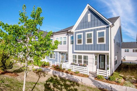 Homes in Forest Lake, Mooresville