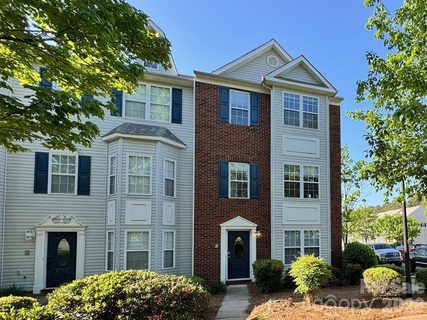 6748 Mountain Majesty Way pending home in Tanners Creek, Huntersville, NC