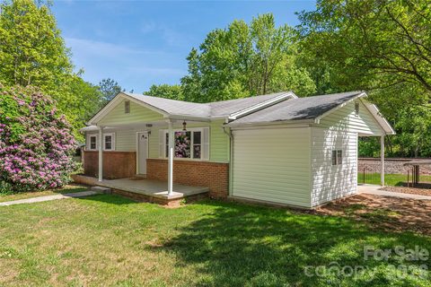 1140 Groundhog Road sold home in Beaverdam, Canton, NC