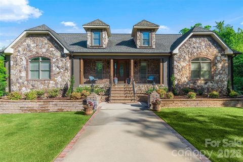 2037 Rocky Stream Road sold home in Liberty Hill, York, SC