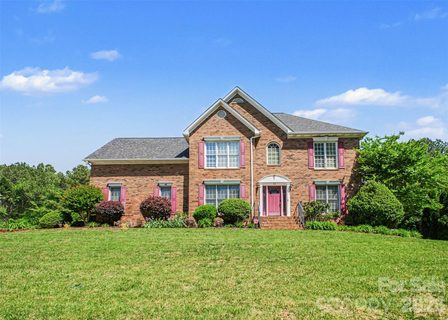 6021 Havencrest Court active home in Carriage Downs, Concord, NC
