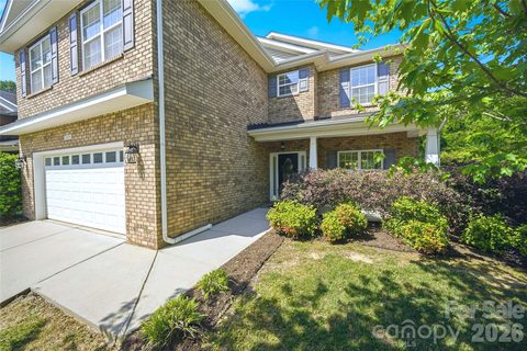 2429 Glyncastle Way pending home in Kinmere, Gastonia, NC