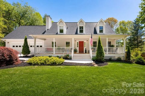 29 Blueberry Lane sold home in Byers Park, Fairview, NC