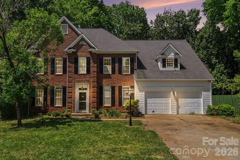 6900 Beamish Place pending home in Windermere, Mint Hill, NC