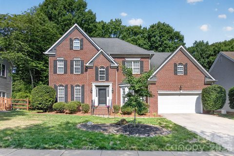 8812 Kingston Forest Drive sold home in Kingston Forest, Charlotte, NC