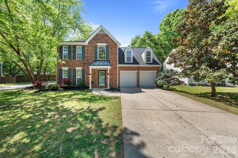 8015 Leisure Lane sold home in Henderson Park, Huntersville, NC