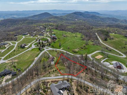 88 Autumn Ridge Lane pending home in Grand Highlands At Bearwallow, Hendersonville, NC