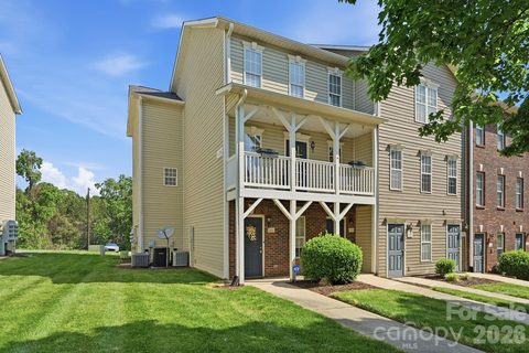 Homes in Station 115, Mooresville