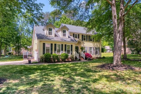 120 Brittany Way active home in Brittany Downs, Salisbury, NC
