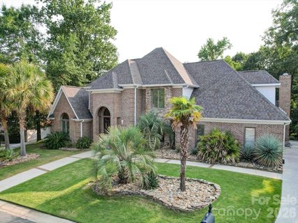 15708 Eagleview Drive active home in Riverpointe, Charlotte, NC