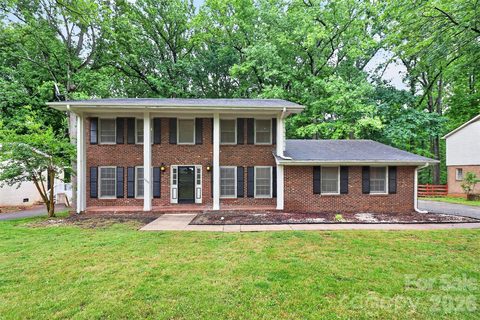 7007 Crossridge Road sold home in Forest Pawtuckett, Charlotte, NC