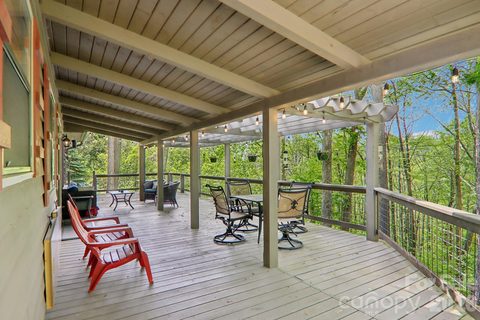 79 Chipmunk Lane sold home in Upper Woodlands, Maggie Valley, NC