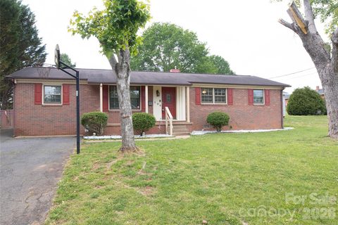 100 Woodward Avenue active home in Mountainview, Morganton, NC